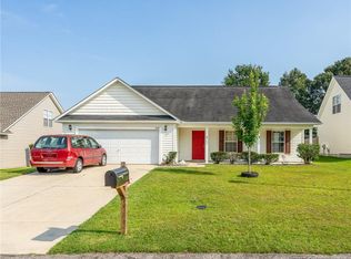 5239 Woodpecker Dr, Hope Mills, NC 28348
