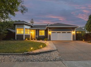 255 Photinia Pl, Petaluma, CA 94952