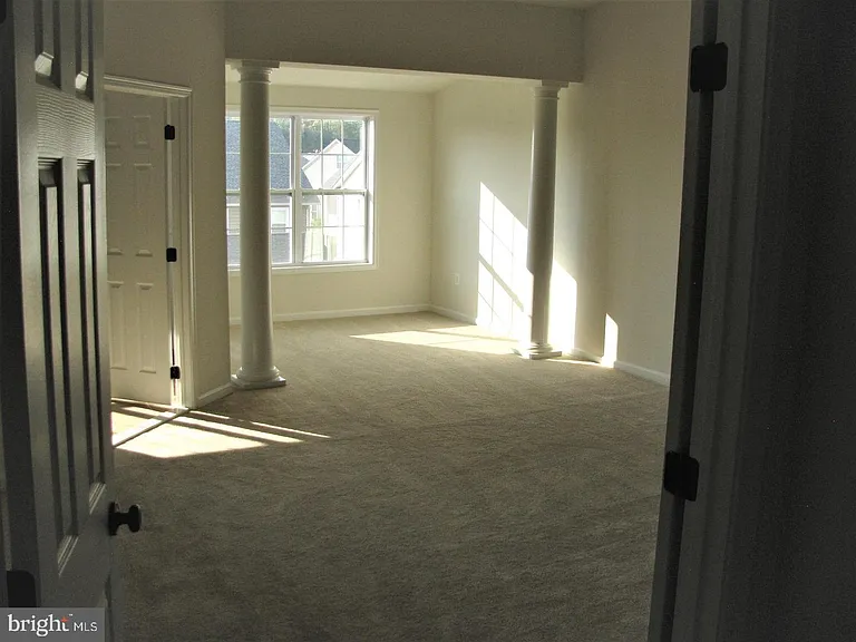 23247 Hanworth St — Photo 18