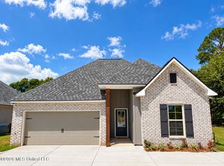 1320 Redfish Dr, Gulfport, MS 39507