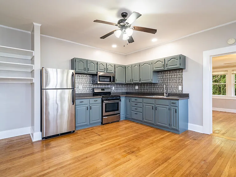 24 Robindale Ave #3 — Photo 6