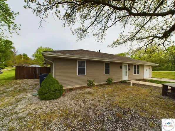 102 W 6th St, Knob Noster, MO 65336