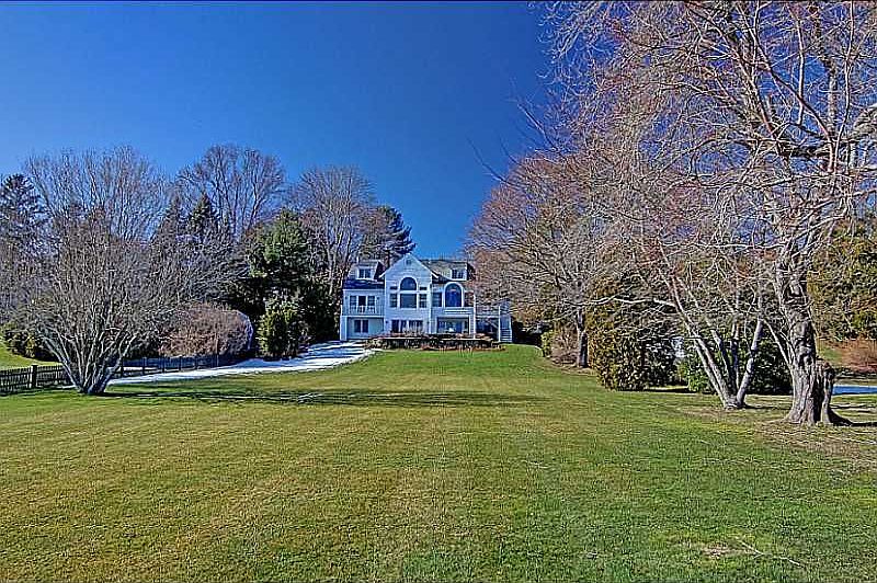 2nd image of 46 S Meadow Ln