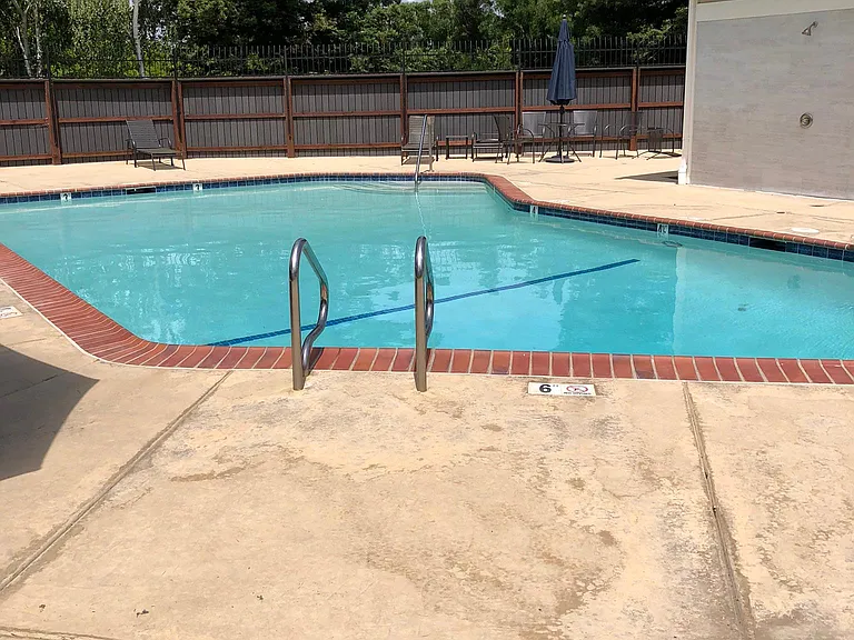 451 Camelback Rd — Photo 8