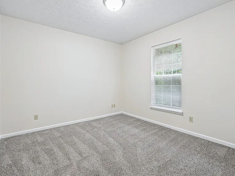 Orchard Hills Apartments — Photo 29