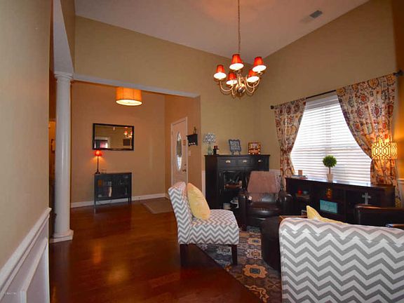 4th image of 7286 Thomas Dr