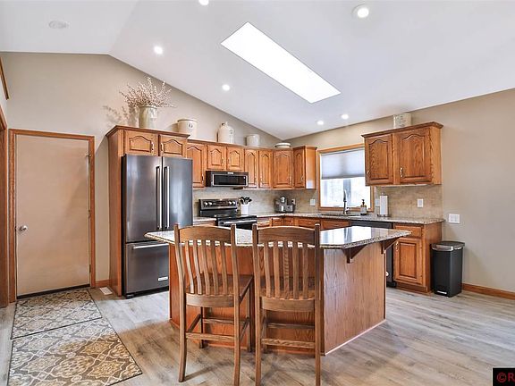 4th image of 404 Ptarmigan Ct