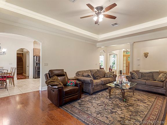 5th image of 13559 E 463rd Rd