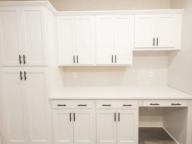 824 W Broad St — Photo 18