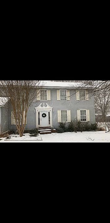 2nd image of 604 Patrick Henry St