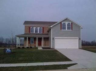 595 Pebble Dr, Fortville, IN 46040