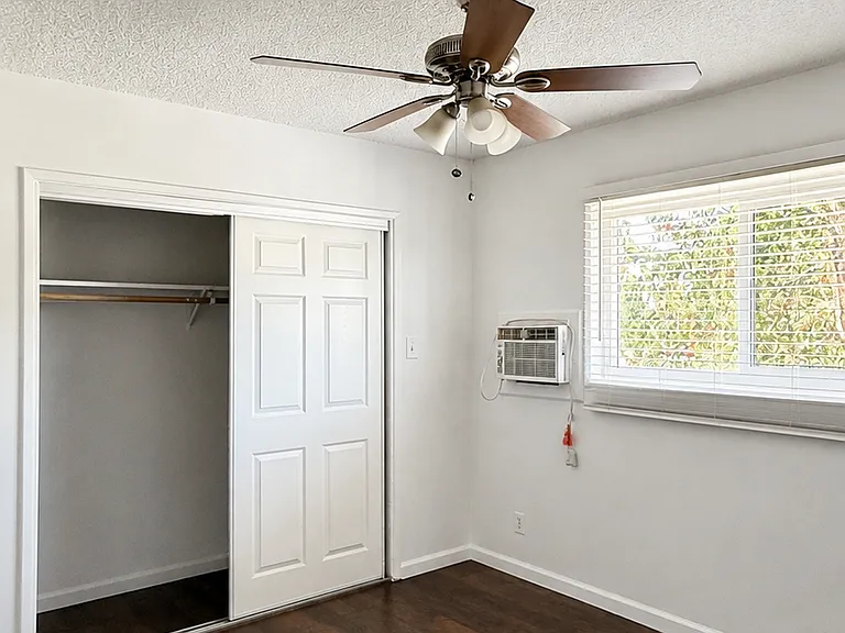 4911 Laurel Canyon Blvd #6 — Photo 4
