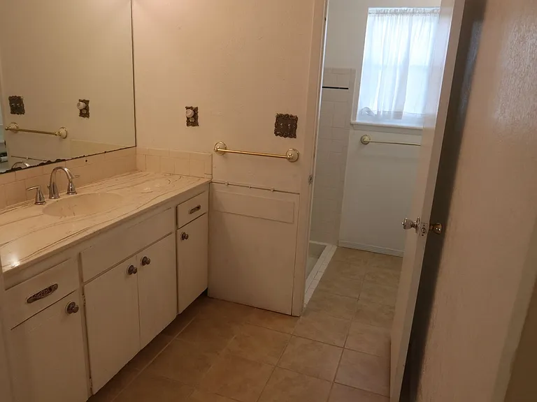 10345 Biscaine St — Photo 22