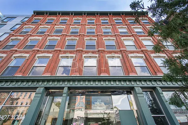 Rented by Brick&Mortar | media 15