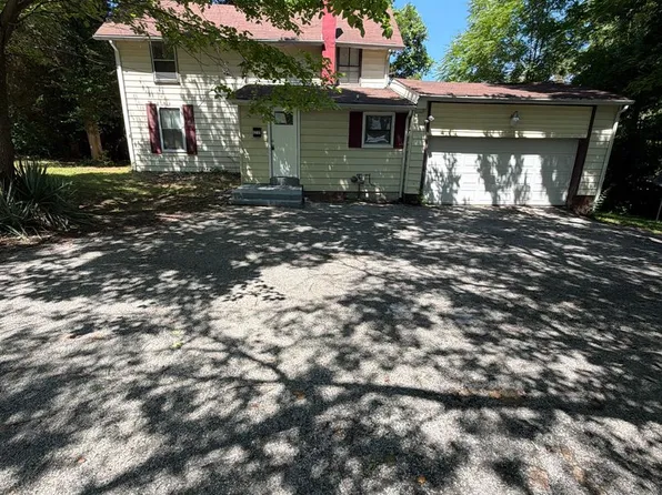 2725 Solway Ave, Saint Louis, MO 63136