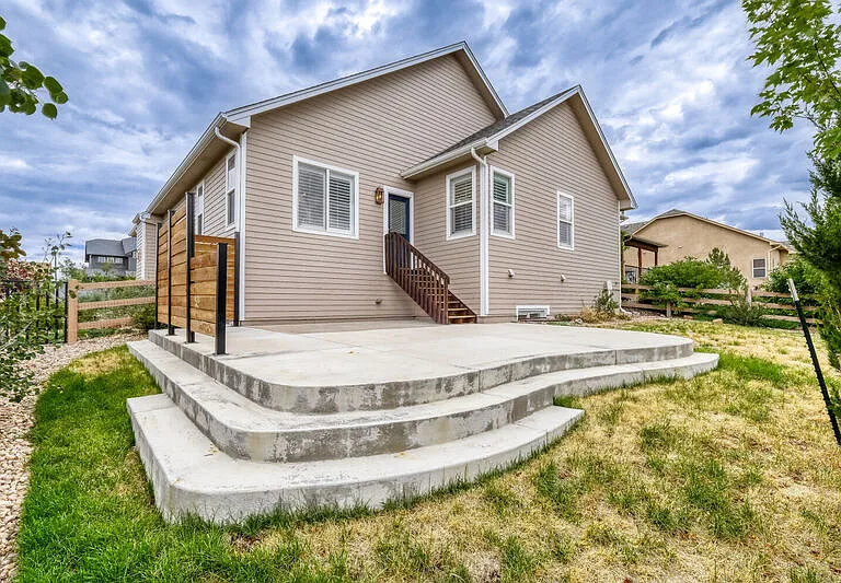 5839 Yancey Dr — Photo 32