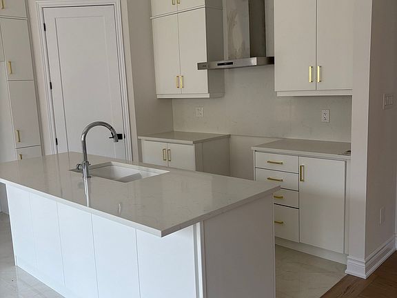 5th image of 15 Keyworth Cres