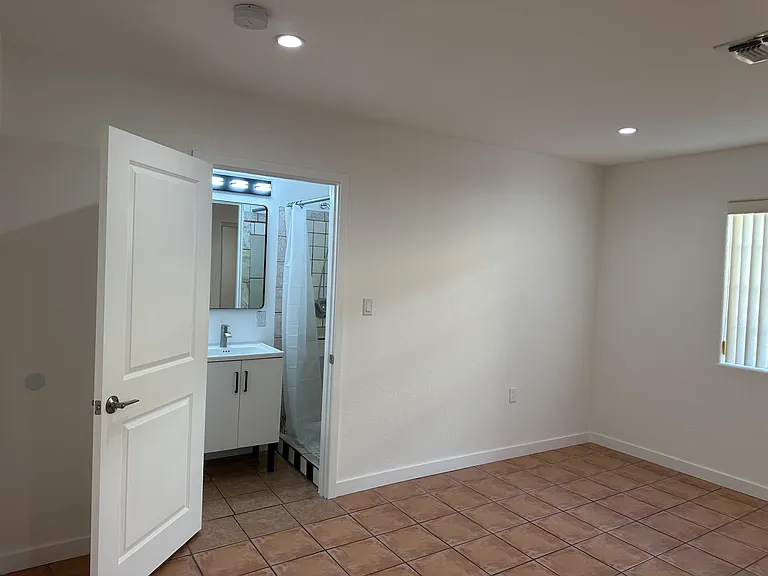 12732 Vanowen St #B — Photo 7