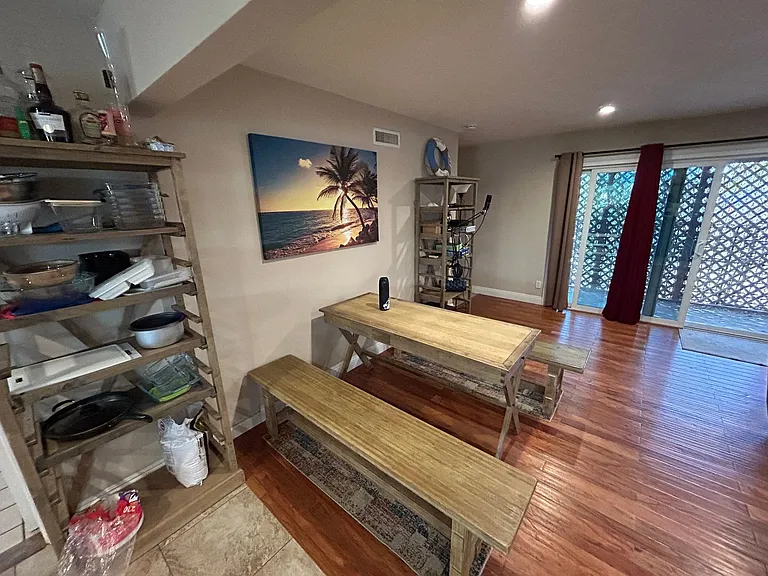 420 Osborne St — Photo 6