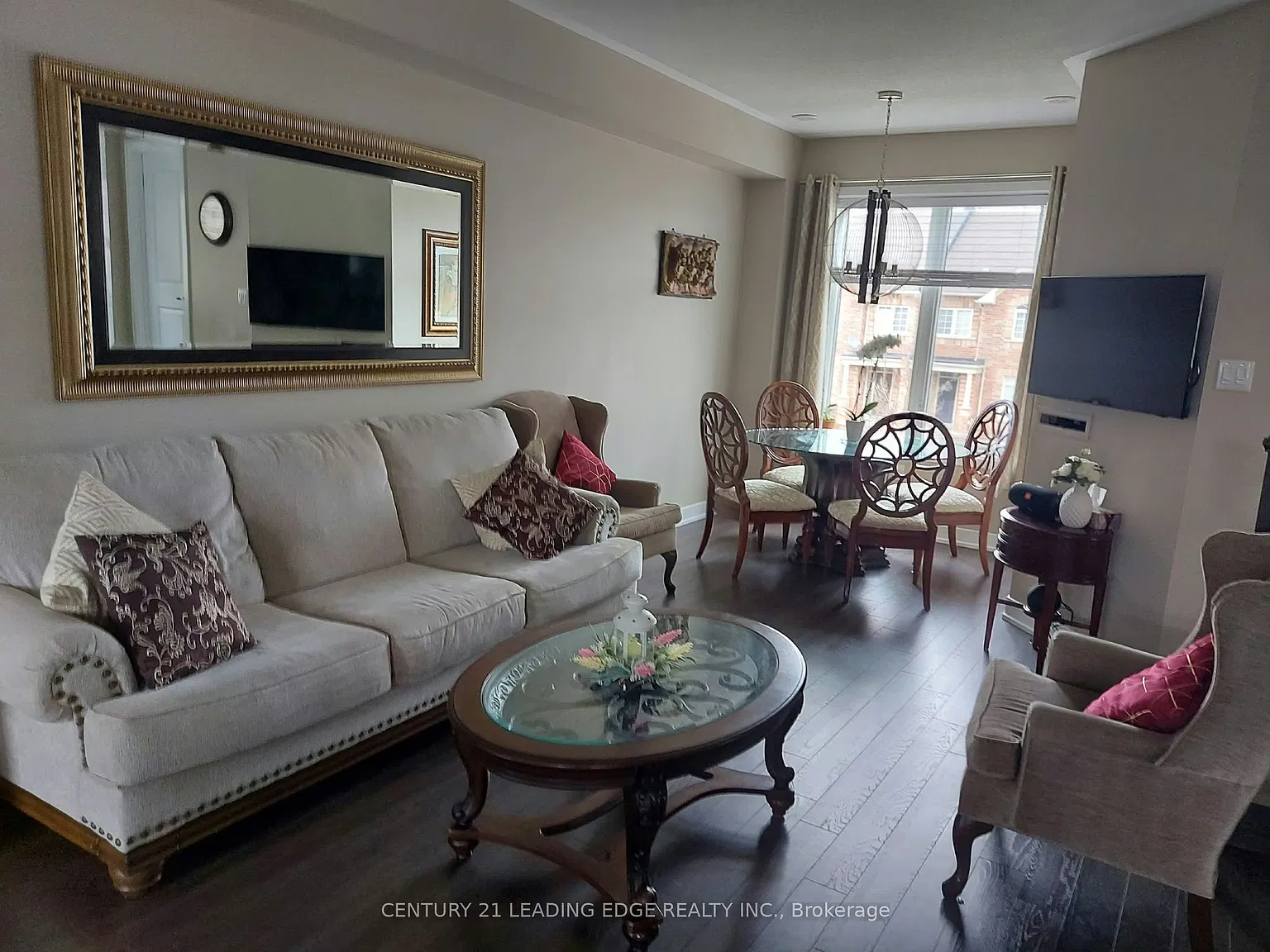 3 bed, $2,950 — Photo 3