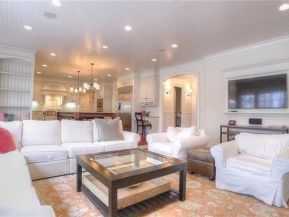 5th image of 245 Bramley Ct