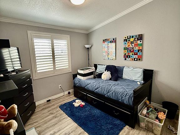 5th image of 652 Hermitage Way #652
