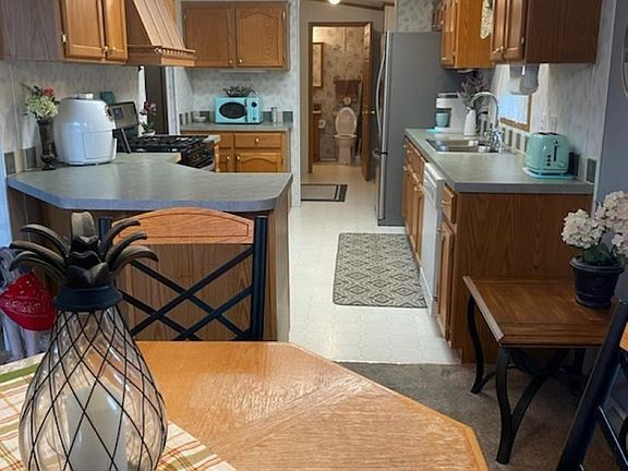5th image of 2363 Leisure Ln