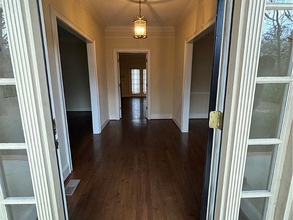 5th image of 128 Riverbottom Cir