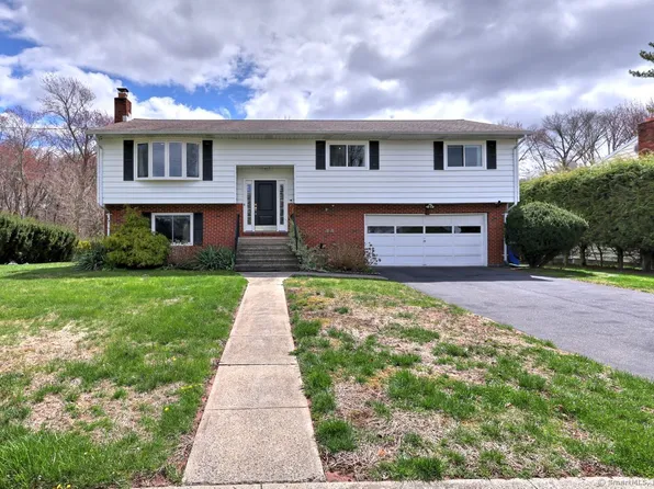 88 Howard Drive, Hamden, CT 06514