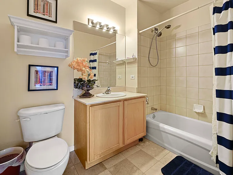 625 N Dearborn St #960 — Photo 17