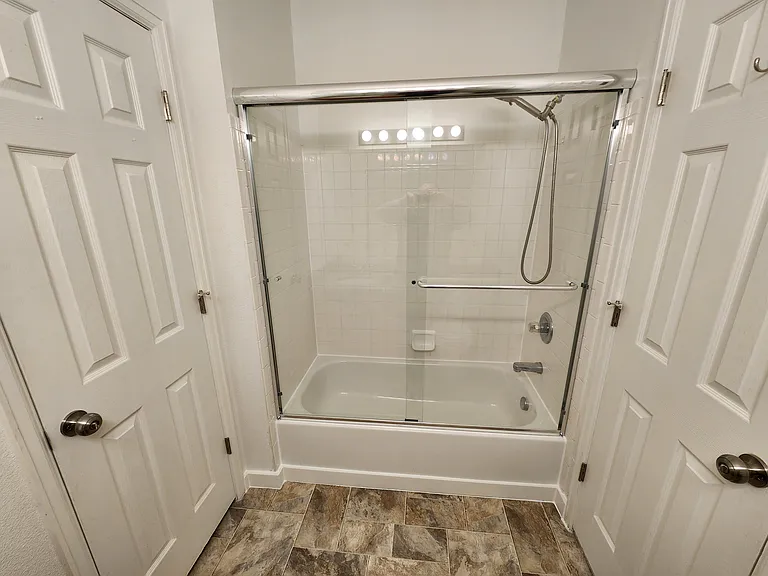 Bathroom2
