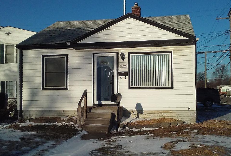 1st image of 28259 Rosemont St