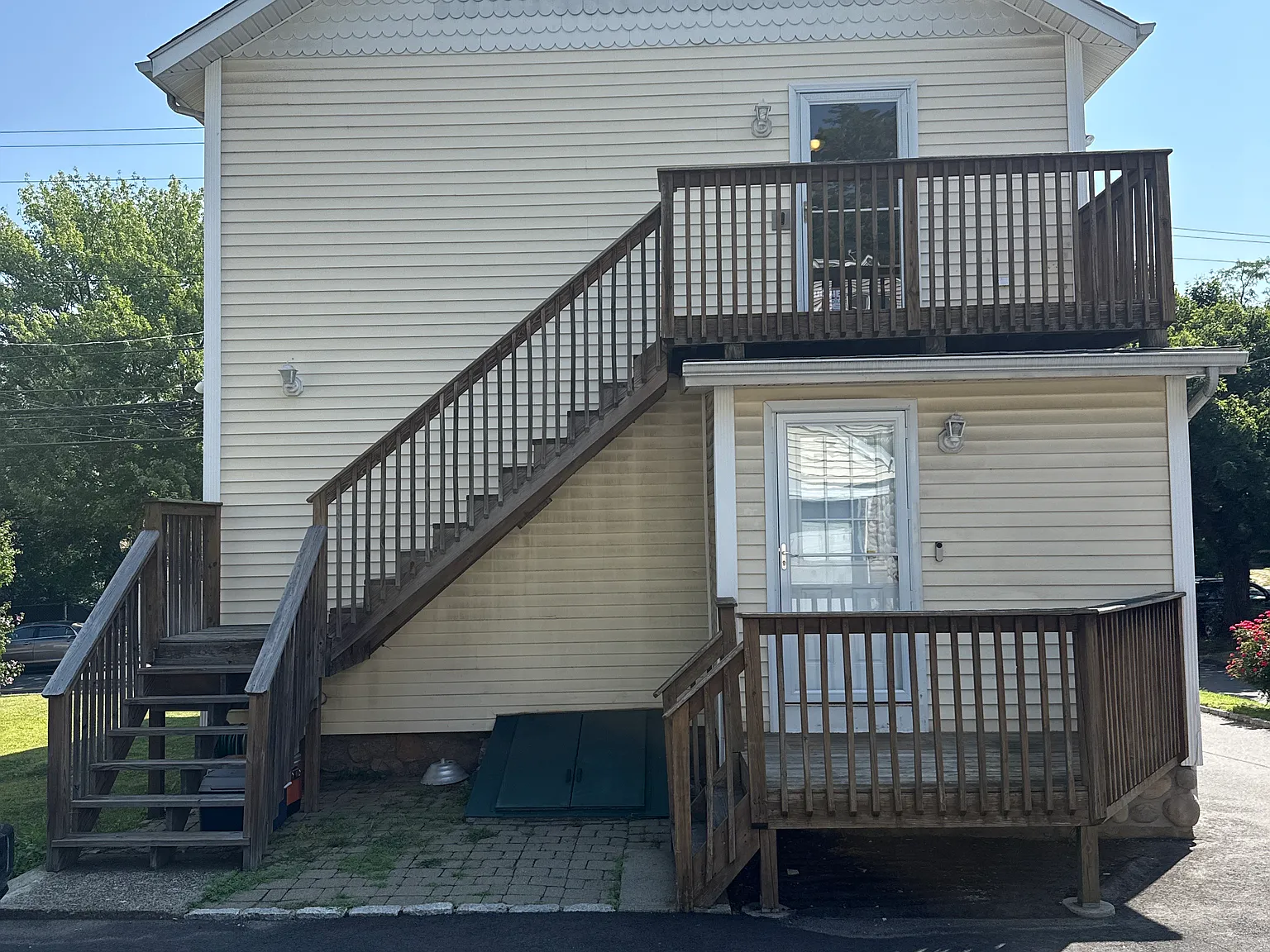 780 Hope St — Photo 2
