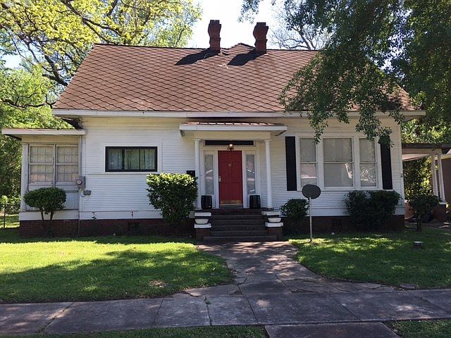 1st image of 608 W Burleson St