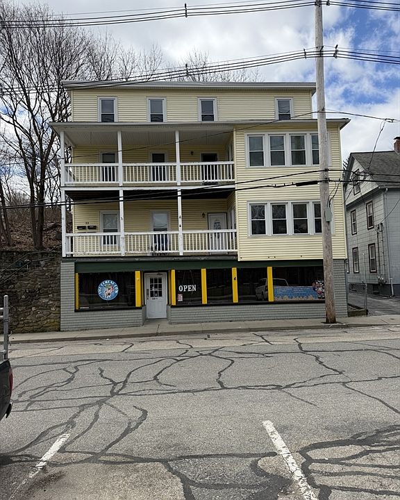 1st image of 33 Crystal St
