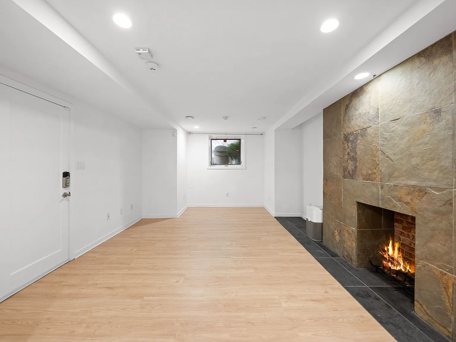 1 bed, 1.5 bath, 1000 sqft, $2,950 — Photo 4