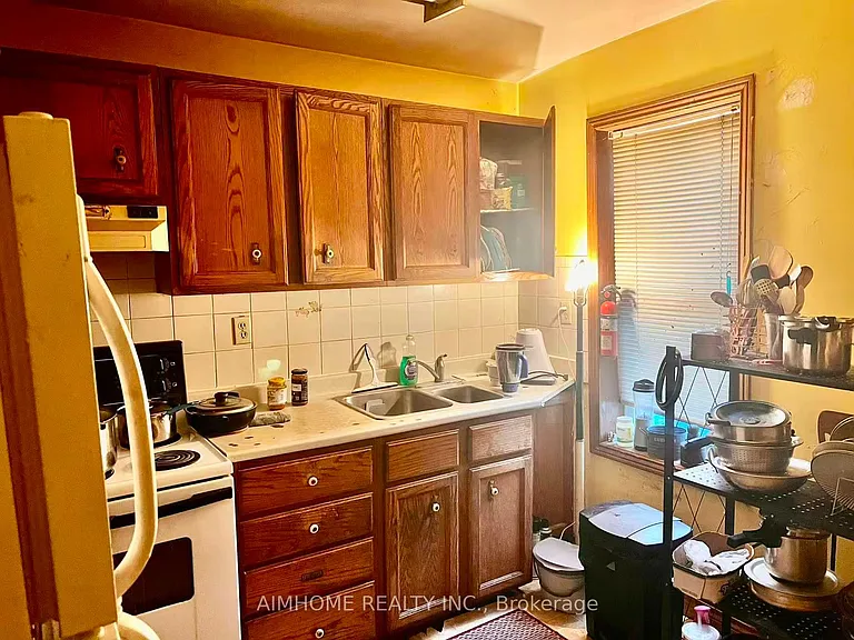 182 Josephine Ave — Photo 13