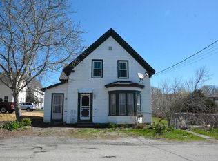 17 James St, Rockland, ME 04841