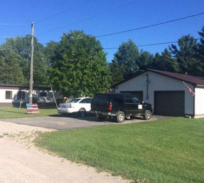 2nd image of 1171 River Park Dr