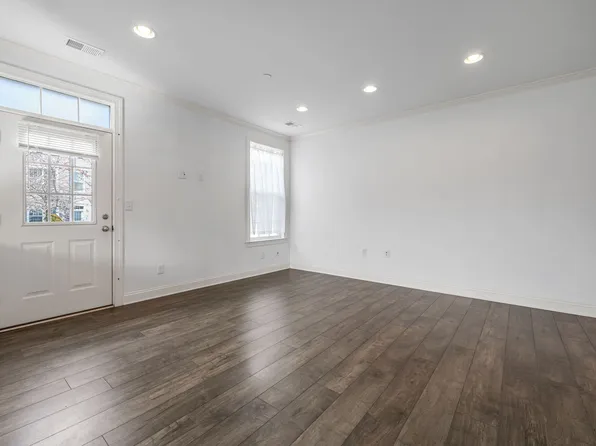 63 Autumn Way #63, Montvale, NJ 07645