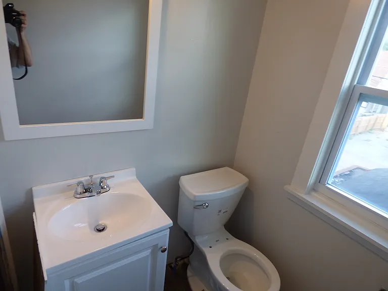406 Grove St — Photo 14