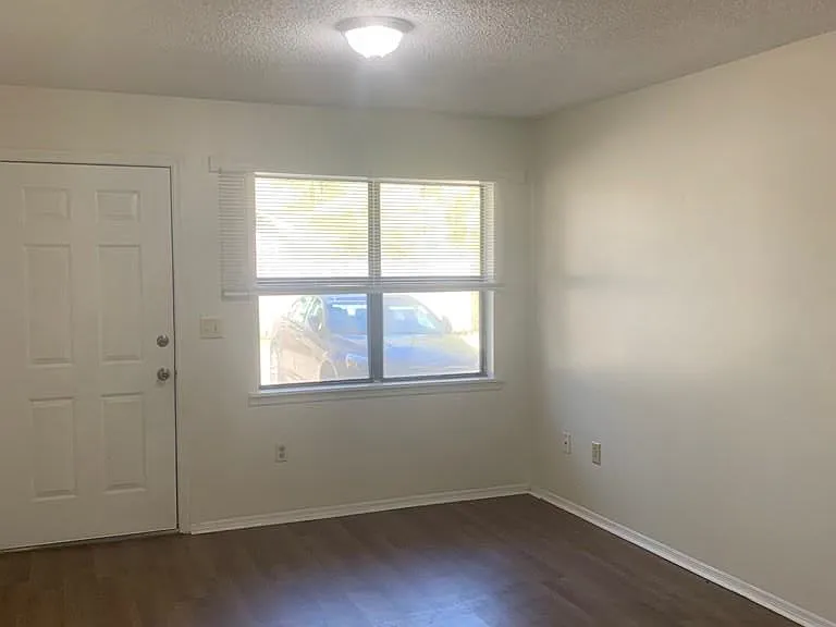 824 Charles C Frasier Blvd #A — Photo 3