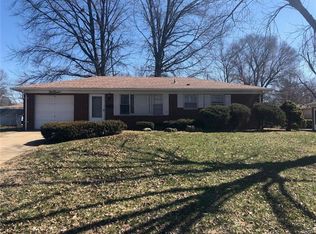 112 Chevy Chase Dr, Belleville, IL
