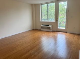 (Undisclosed Address), Great Neck, NY 11021
