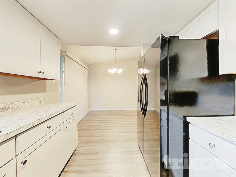 707 Climate Dr — Photo 6