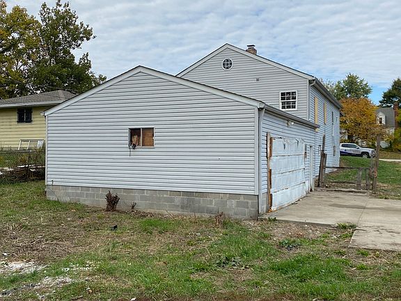 3rd image of 3045 E Bradbury Ave