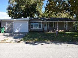 103 Jordan Dr, Nocona, TX 76255