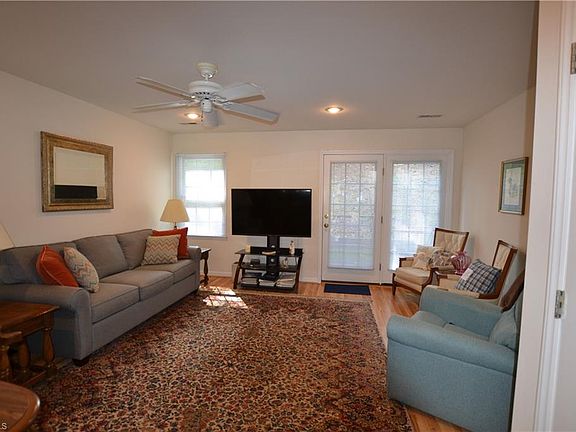 4th image of 525 Highland Park Dr Suite H