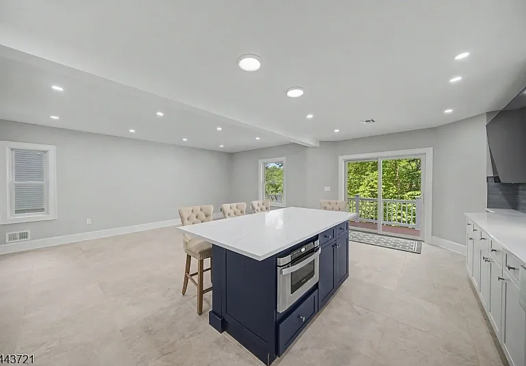 13 Rockaway Ave — Photo 8