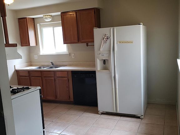 3rd image of 7624 Floral St